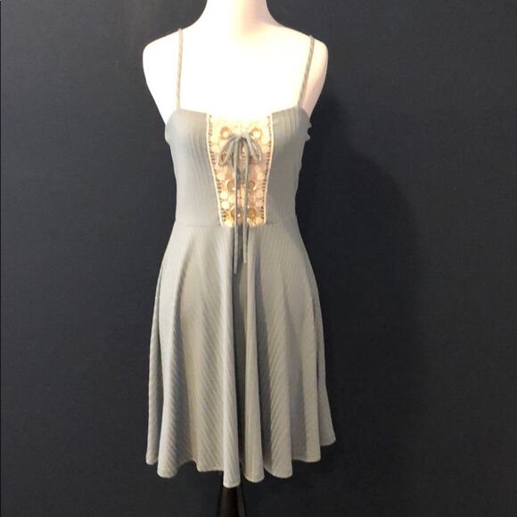 Sleeveless Dress Lace Up A-Line - Picture 4 of 8